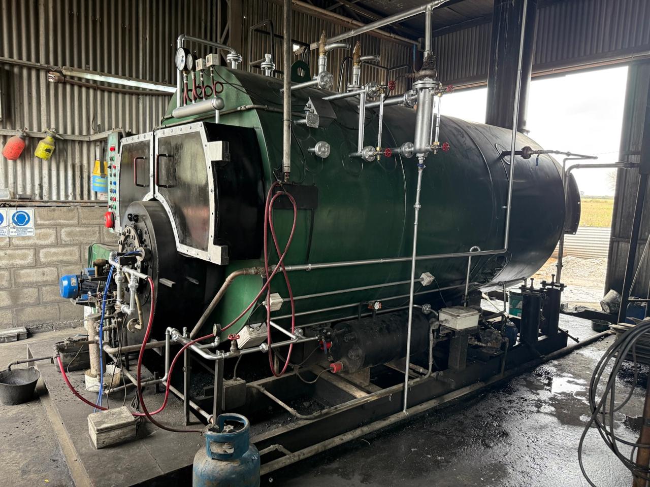 Imagen de WhatsApp 2025-11-26 a las 22.32.23_5c1b23d3